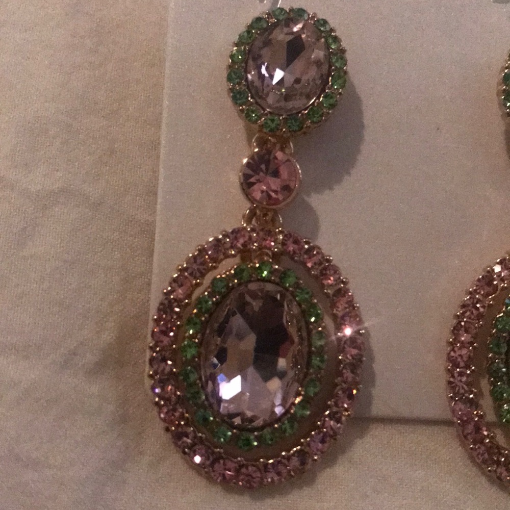 Kaptivating  Rhinestone Earrings - Picture 3 of 3